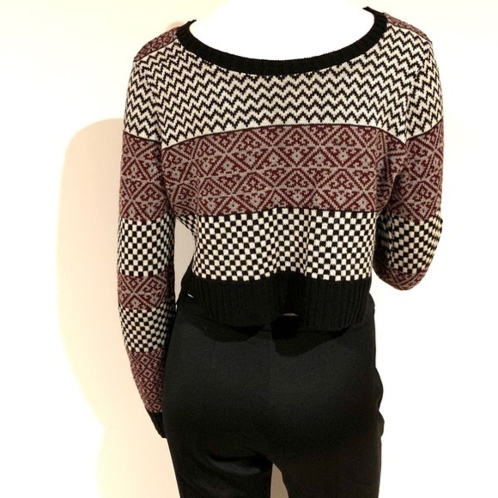 Multi Pattern Color Block Soft Cropped Sweater - Picture 4 of 10